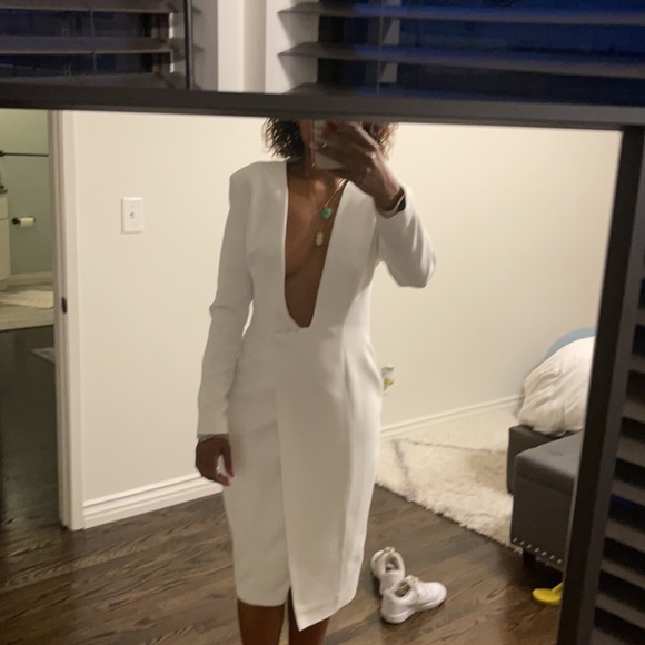 Akali House of CB Dress - Picture 11 of 12